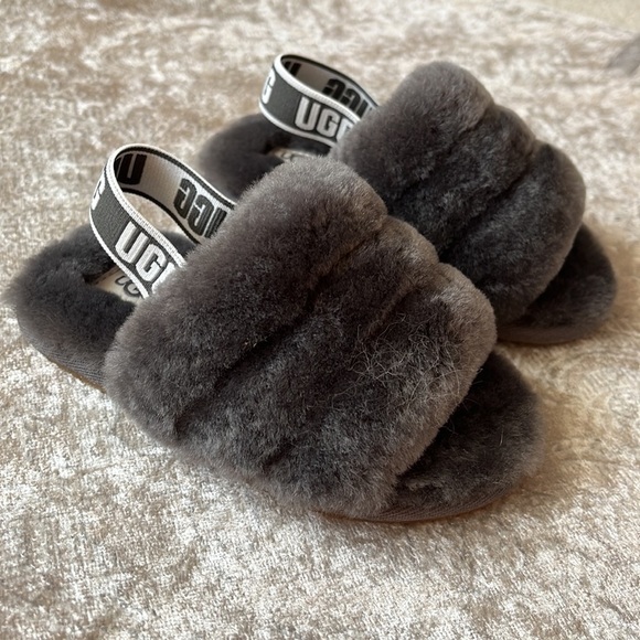 Brand New UGG Fluff Yeah Slides Baby & Toddler Gray Genuine Sheepskin Slipper - Picture 6 of 16